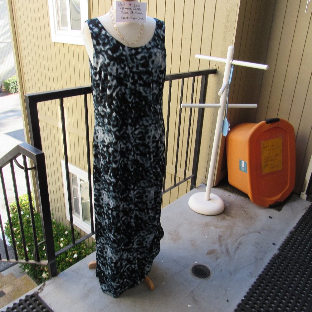 #65  WOMAN'S LONG SUMMER DRESS BY SOMA  (SIZE XL)